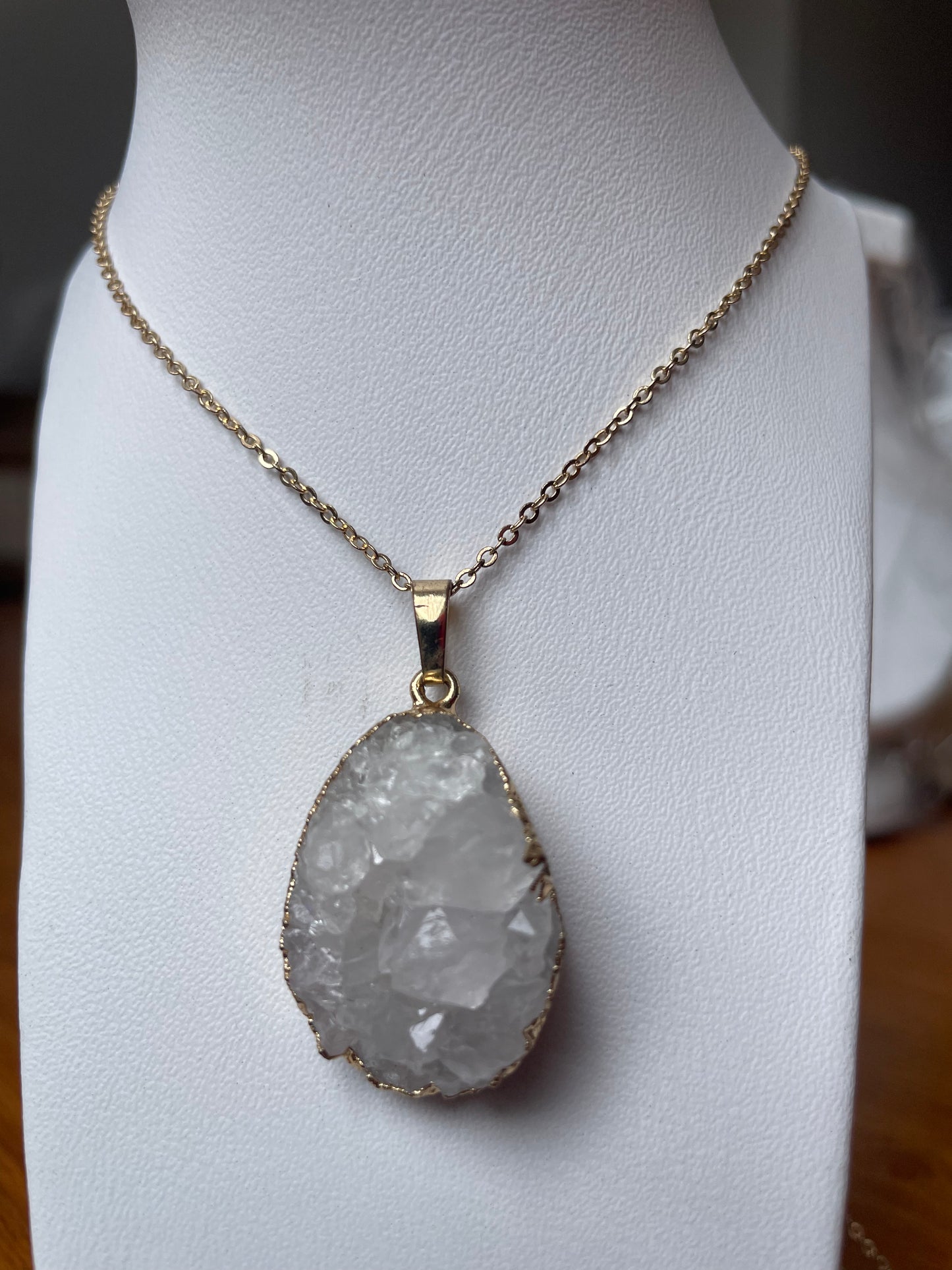 COLLAR QUARZO CRISTAL EN BRUTO